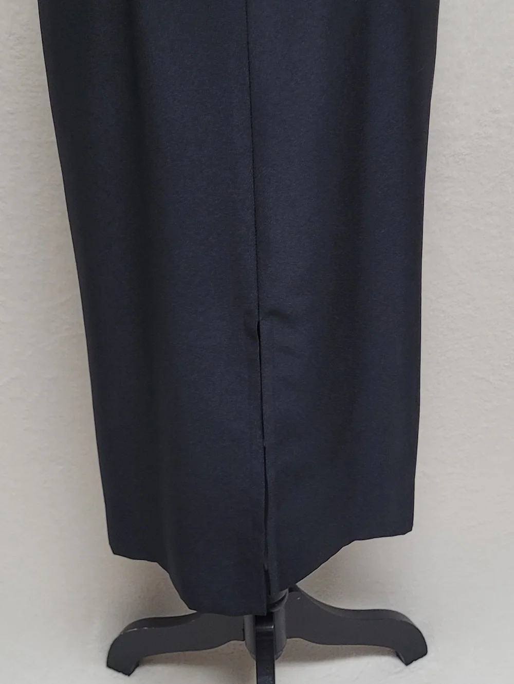 90s Vintage Miss Scarlett Black Satin Crepe Frog Clasp Closure Midi Wiggle Dress - Picture 5 of 11